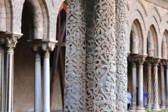 Monreale-Chiostro-colonne-tetrastili